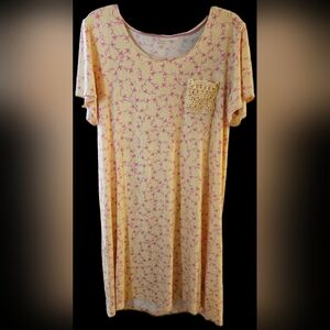 SZ L GOWN WITH EMBROIDERED POCKET